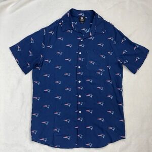 New England Patriots Button Up Shirt Mens S Blue NFL Team Apparel AOP